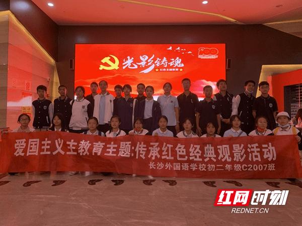 海口美兰区开展“寒潮送暖”救助行动传递社会正能量