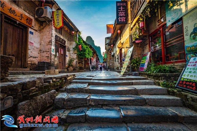 酒店自助餐年夜饭受热捧,预订率同比增长超50%